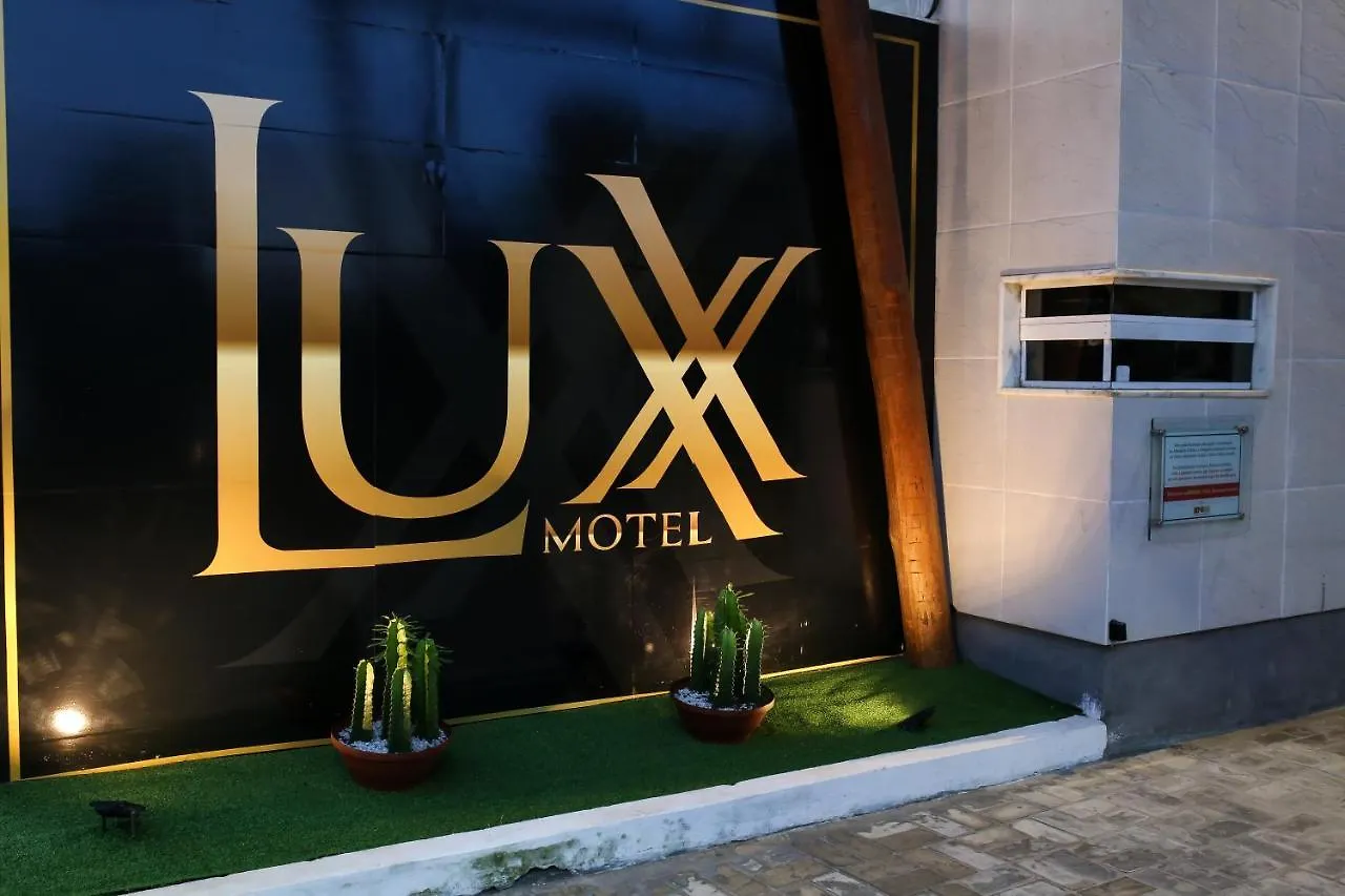 Lux Motel Натал